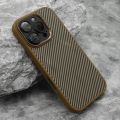Futrola CARBON MagSafe za iPhone 16 Pro (6.3) zlatna (small camera) (MS).