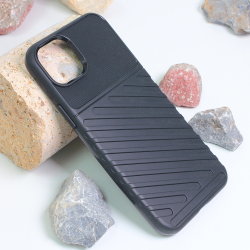 Futrola Slash za iPhone 14 Plus crna.