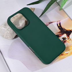 Futrola Teracell Soft Velvet za iPhone 16 Pro tamno zelena.