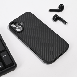 Futrola Carbon fiber za iPhone 17 crna.