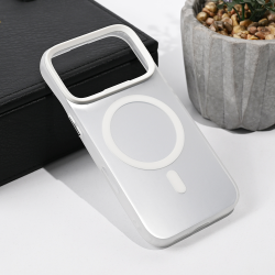 Futrola Magsafe providna za iPhone 17 Pro srebrna.