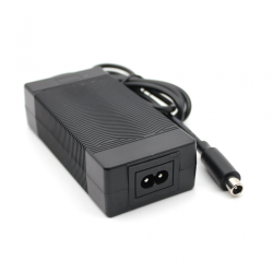 Punjac za elektricni trotinet Xiaomi M365/1s/essential/Pro1/Pro2/mi3 42V 2A.