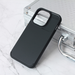 Futrola Defender Carbon za iPhone 15 Pro 6.1 crna.