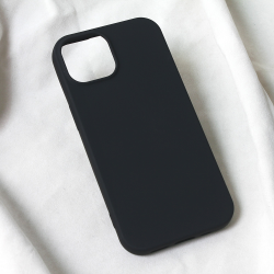 Futrola Teracell Soft Velvet za iPhone 15 crna.