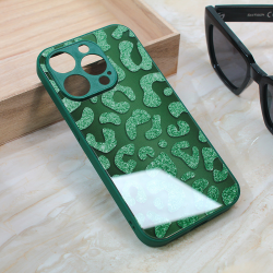 Futrola Shiny glass za iPhone 15 Pro 6.1 zelena.