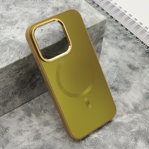 Futrola COLOR METAL MagSafe za iPhone 15 Pro (6.1) zlatna (MS).