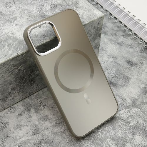 Futrola COLOR METAL MagSafe za iPhone 12/12 Pro (6.1) srebrna (MS).