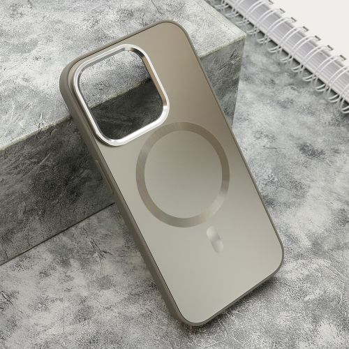 Futrola COLOR METAL MagSafe za iPhone 15 Pro (6.1) srebrna (MS).
