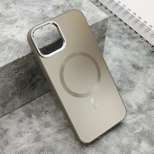 Futrola COLOR METAL MagSafe za iPhone 14 (6.1) srebrna (MS).