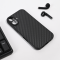Futrola Carbon fiber za iPhone 17 crna.